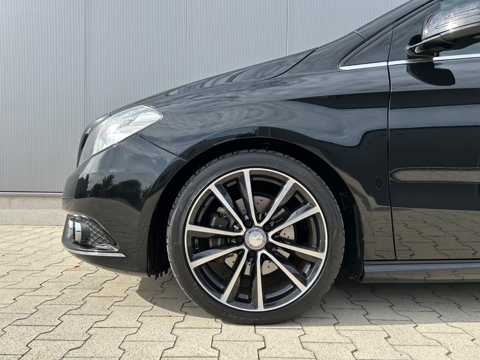 Mercedes-Benz B 180 AMG Line 2. Hand Navi Klima Teilleder USB