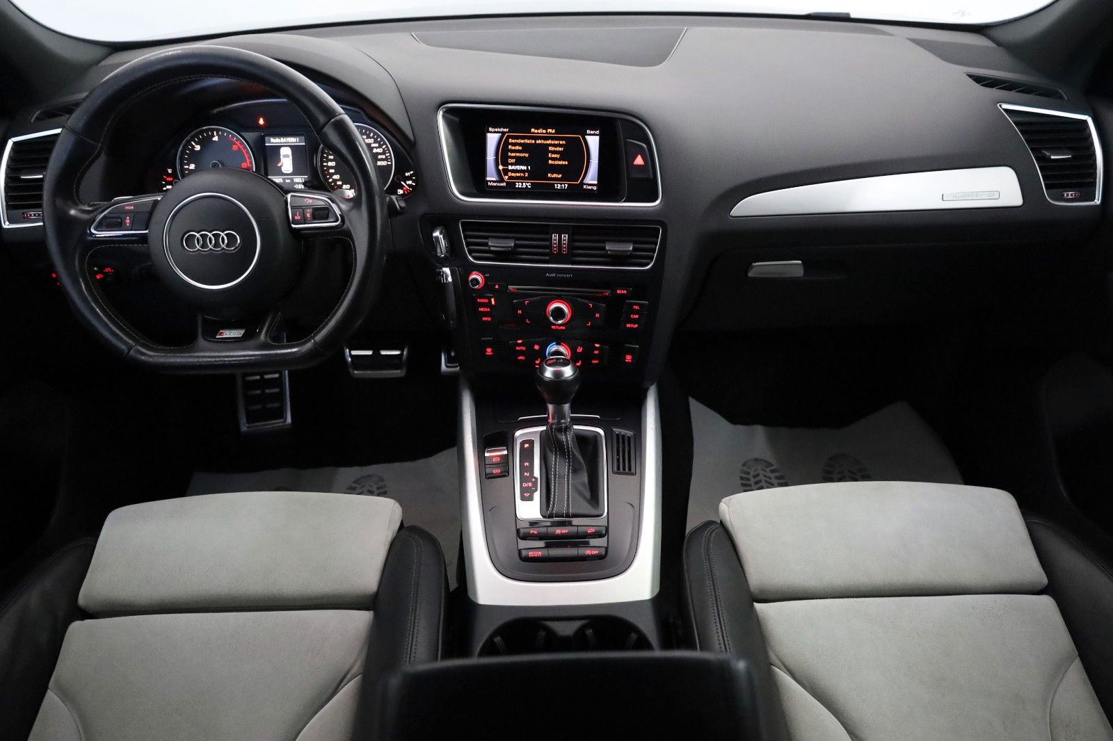 Fahrzeugabbildung Audi SQ5 3.0 TDI quattro T.Leder BiColor,ACC,Xenon,SH