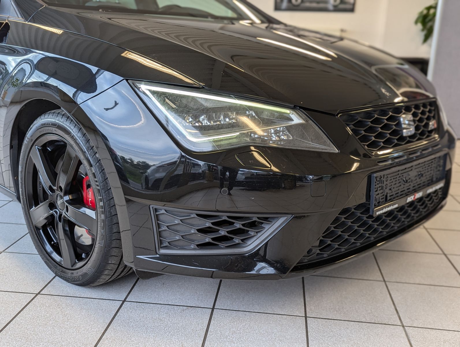 SEAT Leon Cupra 280 Service-Bremsen-Reifen-Neu LED - Image 9