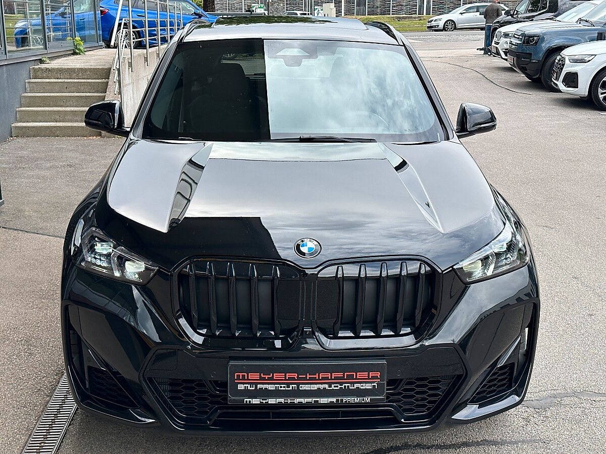BMW X1 xDrive23i M-Paket PRO Aut. / AHK / PANO imagem 3