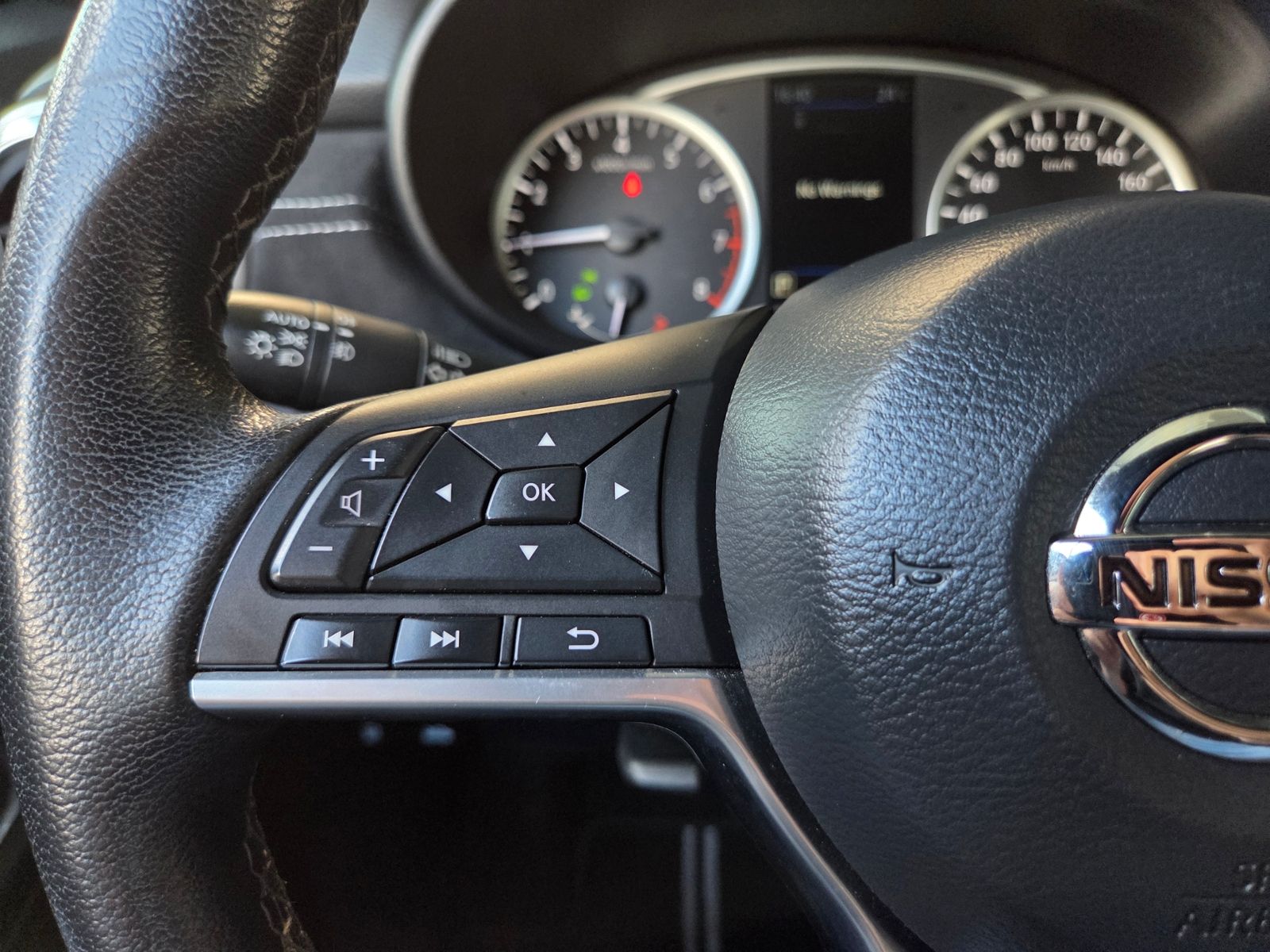 Fahrzeugabbildung Nissan Micra N-Sport Aut. BOSE KLIMA RFK SHZ ALU