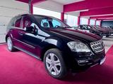 Mercedes-Benz ML 350CDI 4Matic Sportpaket Glasdach Airmatic 19 - Mercedes-Benz ML 350 mit Diesel-Antrieb: Automatik