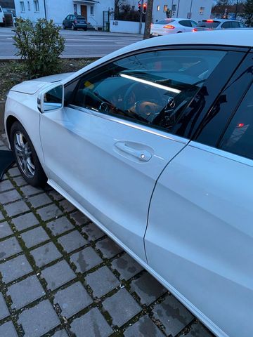 MERCEDES-BENZ Mercedes-Benz A 180  Benzin | Kombi-Limou...