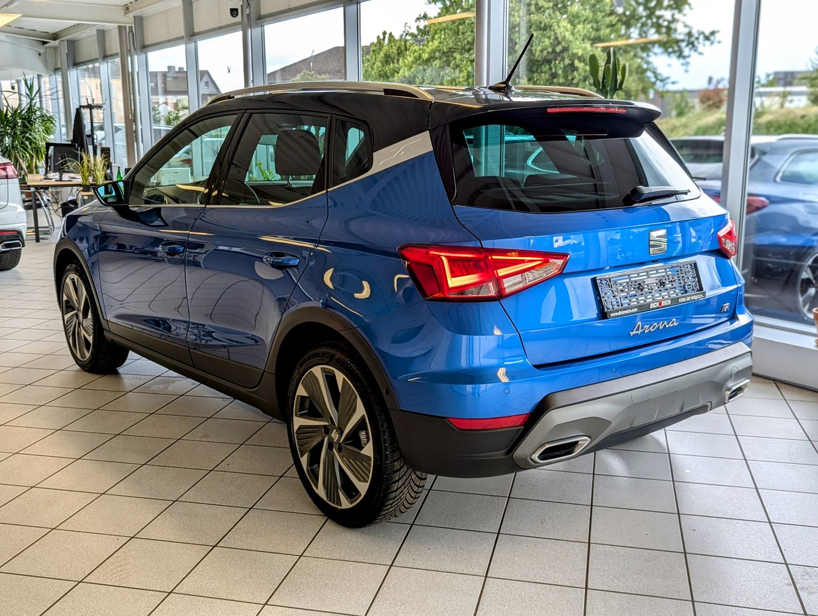 SEAT Arona 1.5 TSI DSG FR LED ACC Cam Dinamica AHK 18 - Image 5