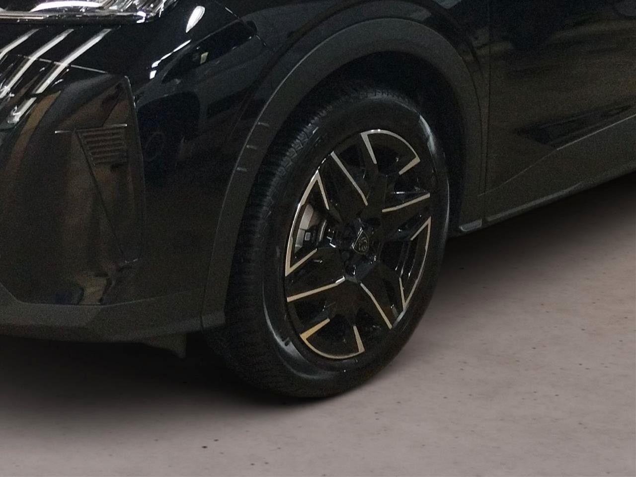 Fahrzeugabbildung Peugeot 5008 Hybrid 145 ALLURE 7-SITZE NAVI/LED/KAMERA