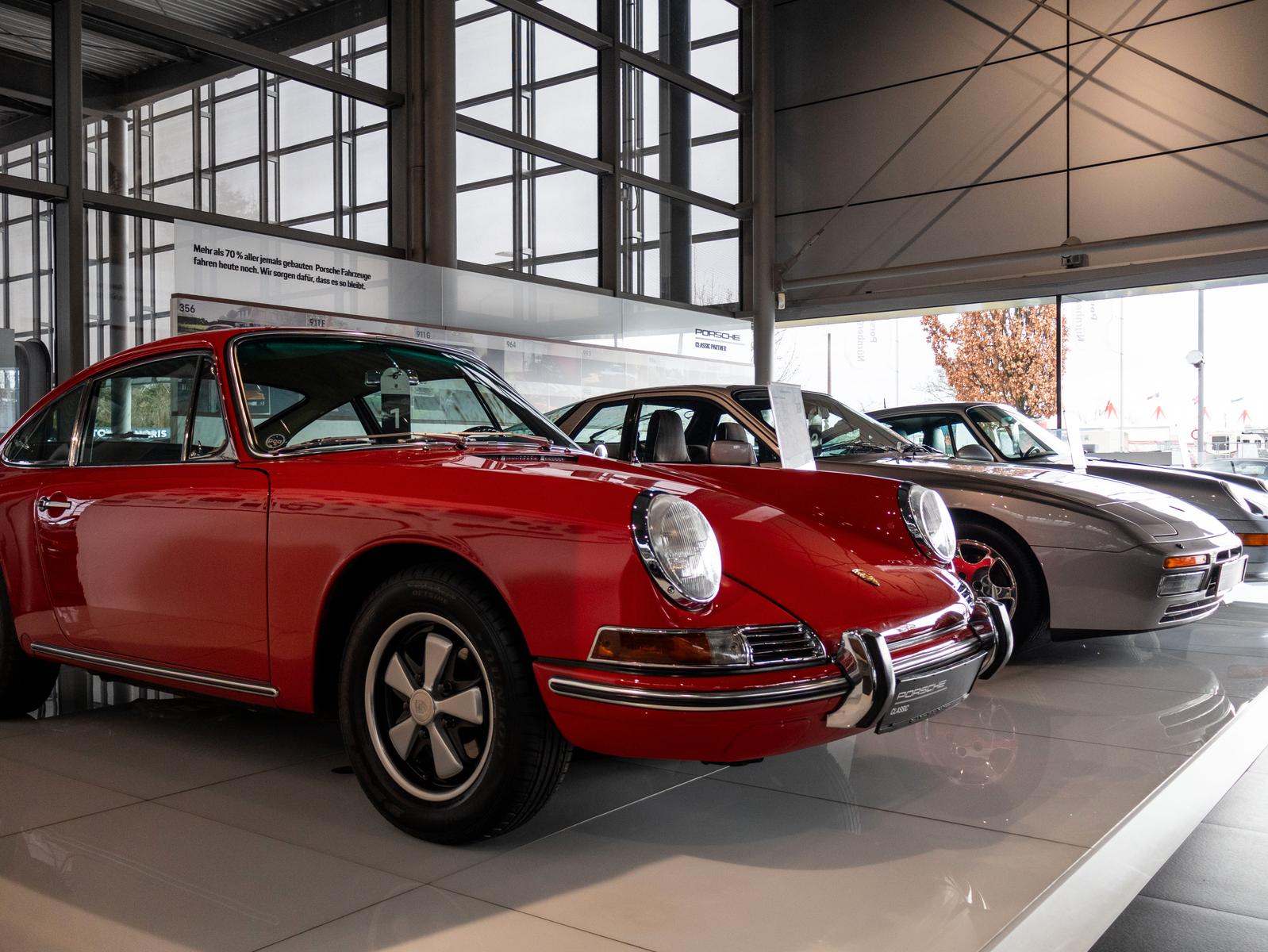 showroom-image-bottom
