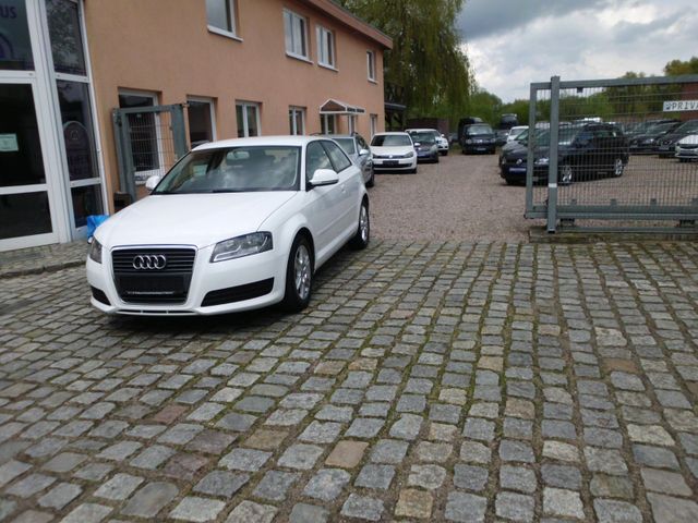 Audi A3 1.6 Attraction GAS