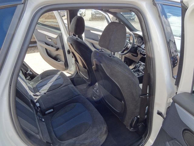 Fahrzeugabbildung BMW 218 Active Tourer/M-Paket/2.Hd/TopZustand/