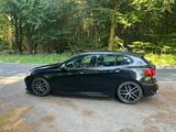 BMW M135i xDrive - BMW 135 mit Benzin-Antrieb: Automatik