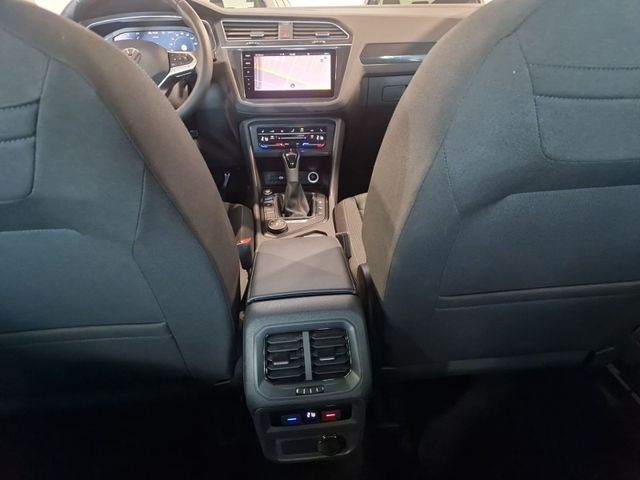Tiguan 2.0 TDI DSG 4M ELEGANCE IQ.LIGHT+AHK+RFK+