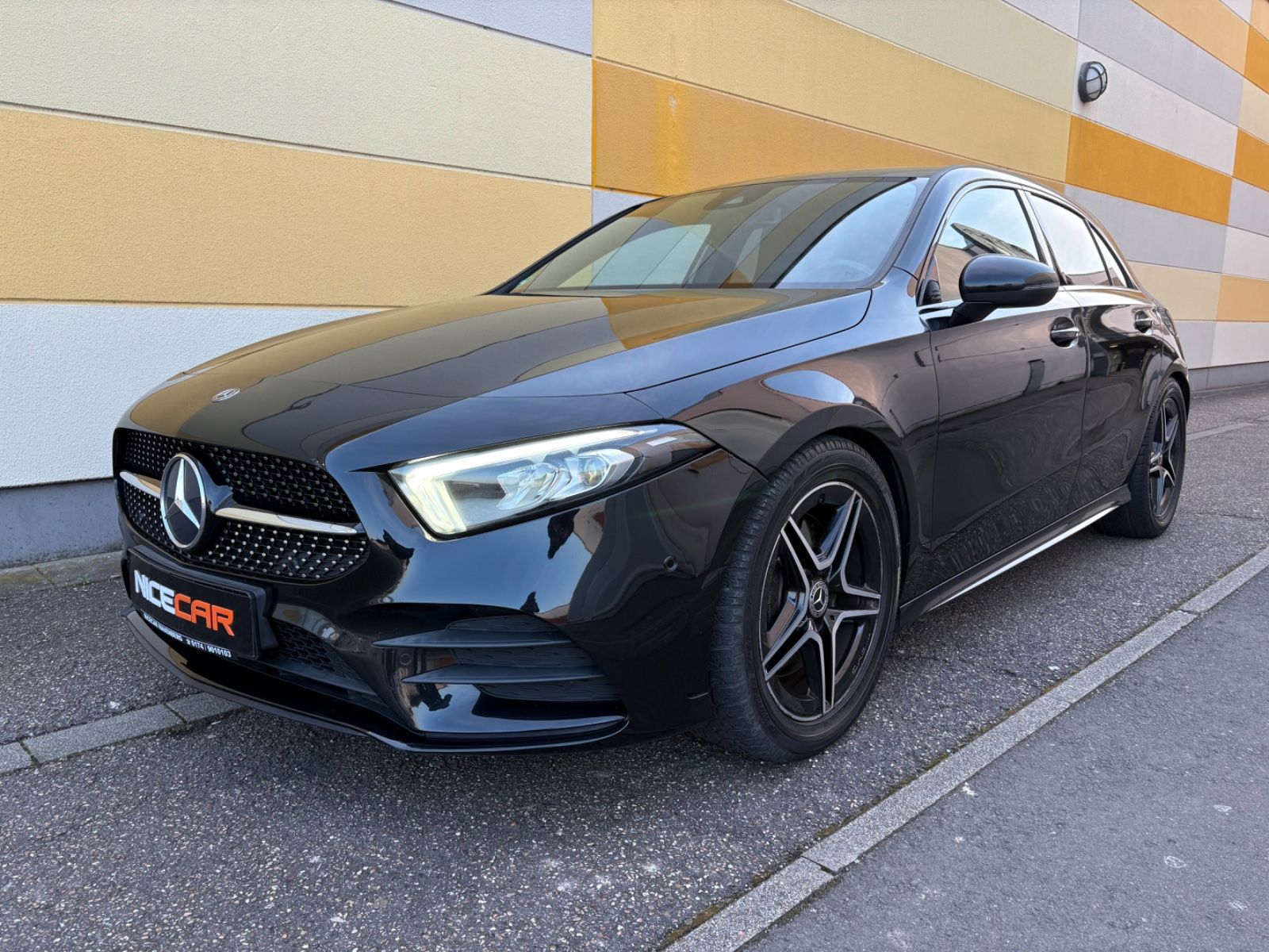 MERCEDES-BENZ A 250 4M*AMG*LED-NIGHT-CARPLAY*PDC*SPURA*SHZ