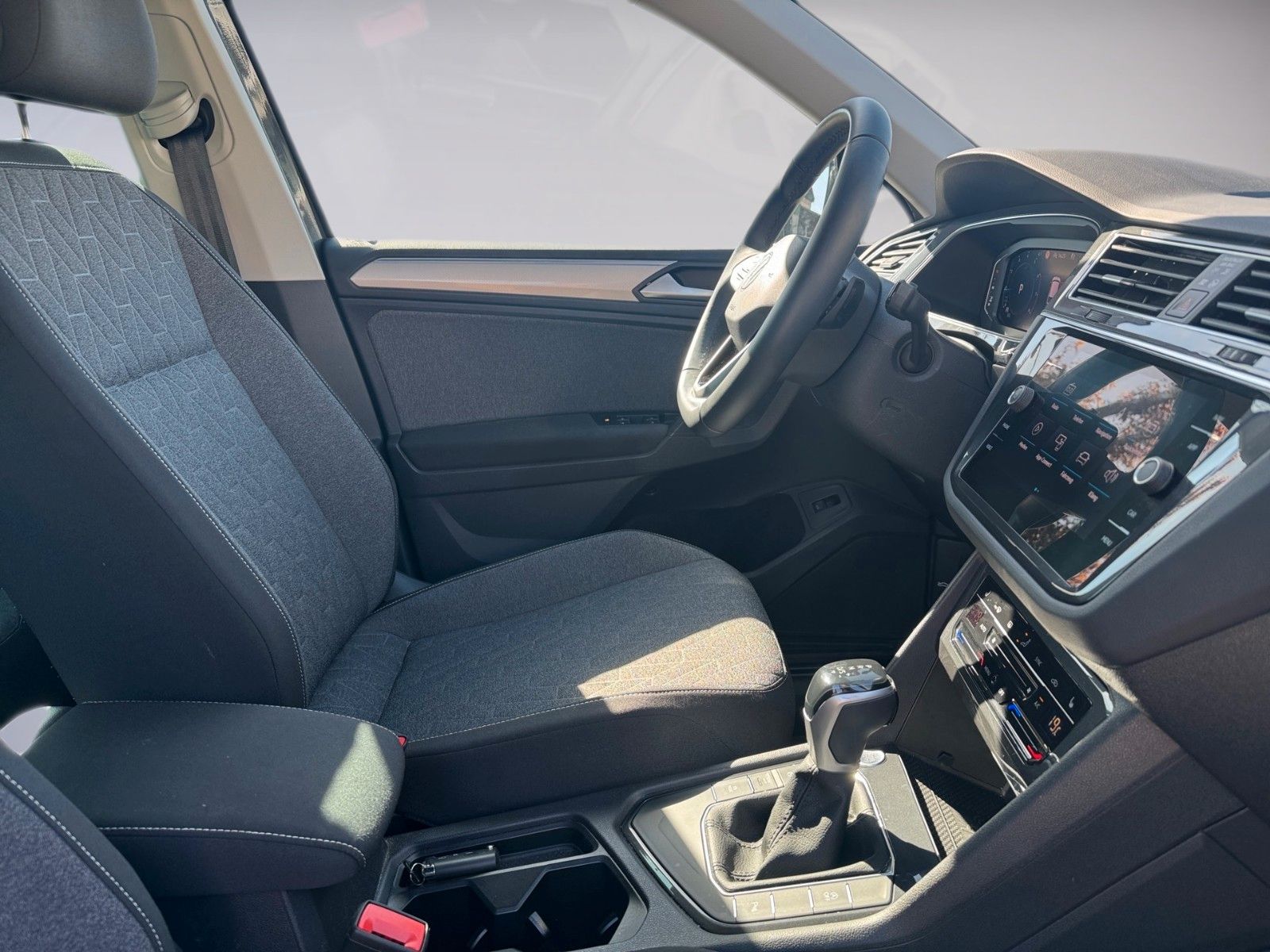 Fahrzeugabbildung Volkswagen Tiguan Life MOVE 1.5 TSI