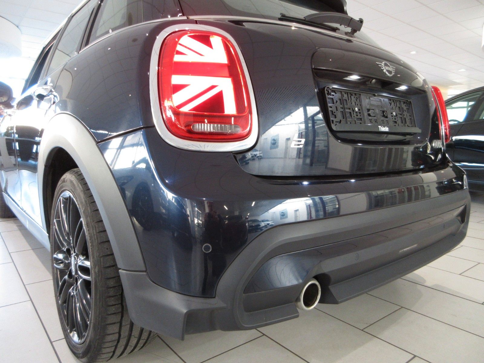 Fahrzeugabbildung MINI Mini Cooper Classic Trim LED/NAVI/SHZ/PANO/LEDER