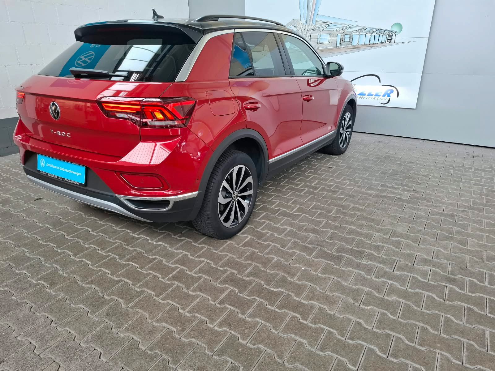 Fahrzeugabbildung Volkswagen T-Roc Style 1,5 TSI DSG +ACC+LED+IQ.Drive+Kamera