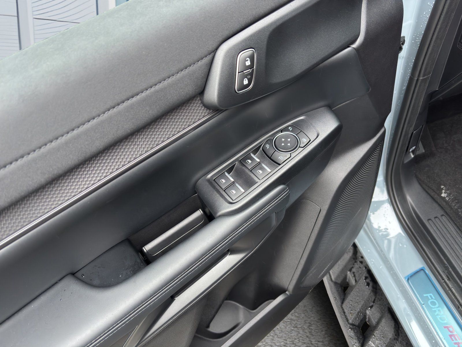 Fahrzeugabbildung Ford Raptor 3.0 EcoBoost e-4WD Doppelkabine