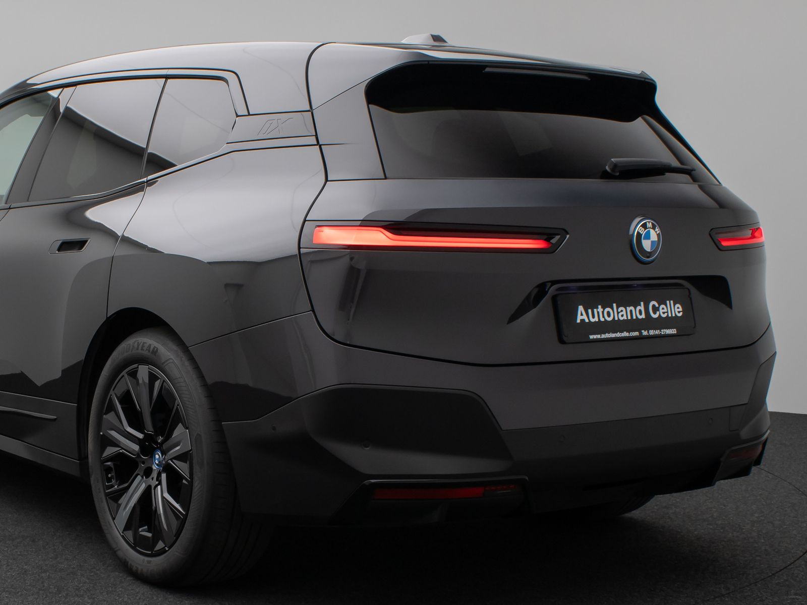 Fahrzeugabbildung BMW iX xD40 Laser 360° H/K DAB SoftCl ACC AHK 21Zoll