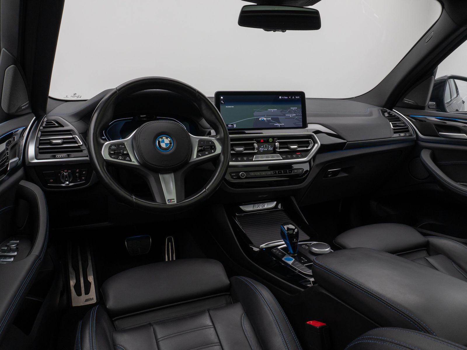 Fahrzeugabbildung BMW iX3 Impressive M Sport Panorama 360°HUD DAB H/K