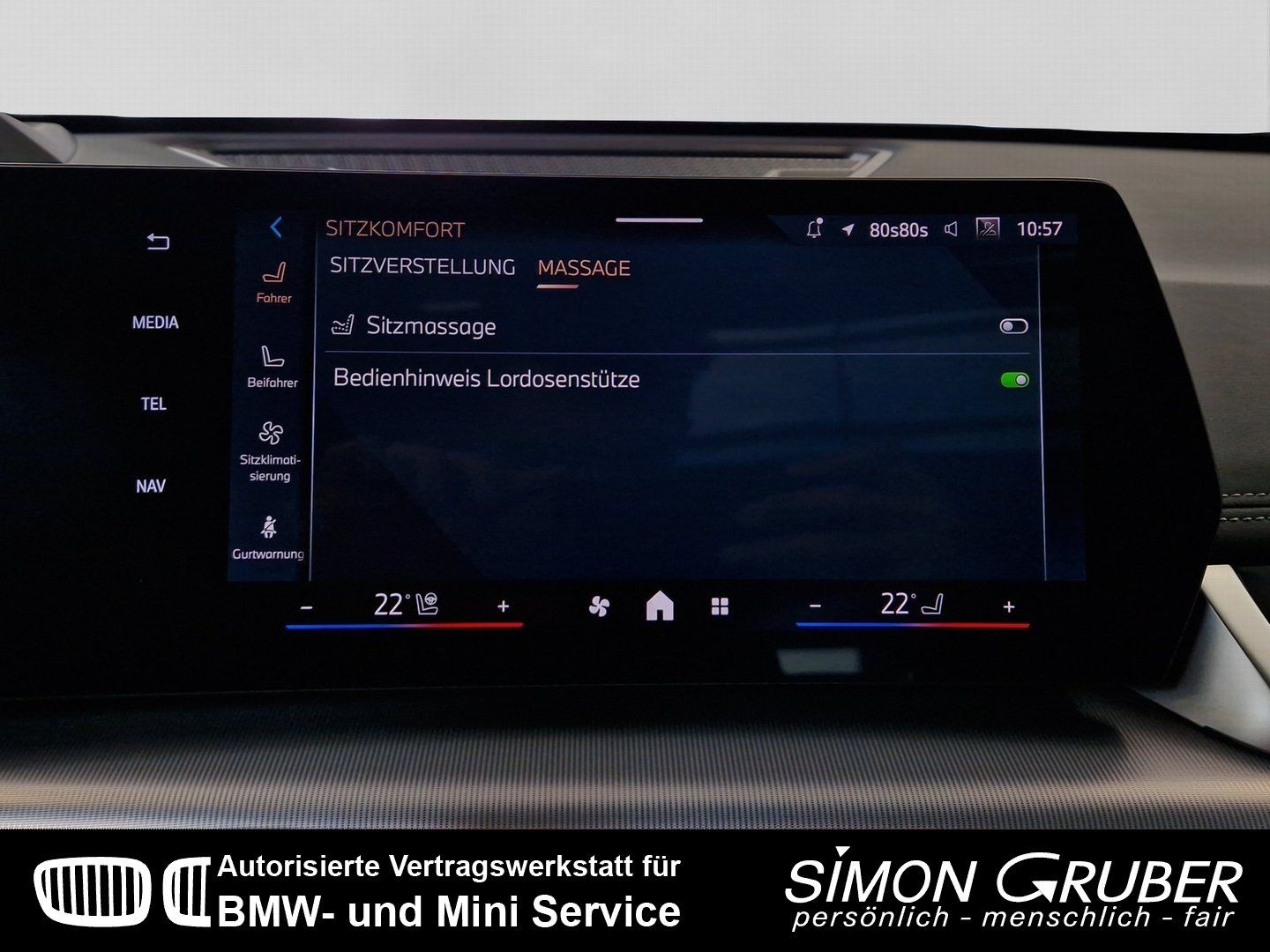 Fahrzeugabbildung BMW X1 xDrive23i Mild-Hybrid xLine Panorama HUD LED
