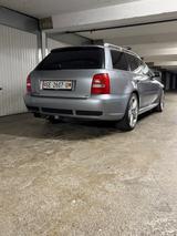 Audi RS4 2.7 quattro - - Audi RS4 mit Benzin-Antrieb: Kombi, 2.7