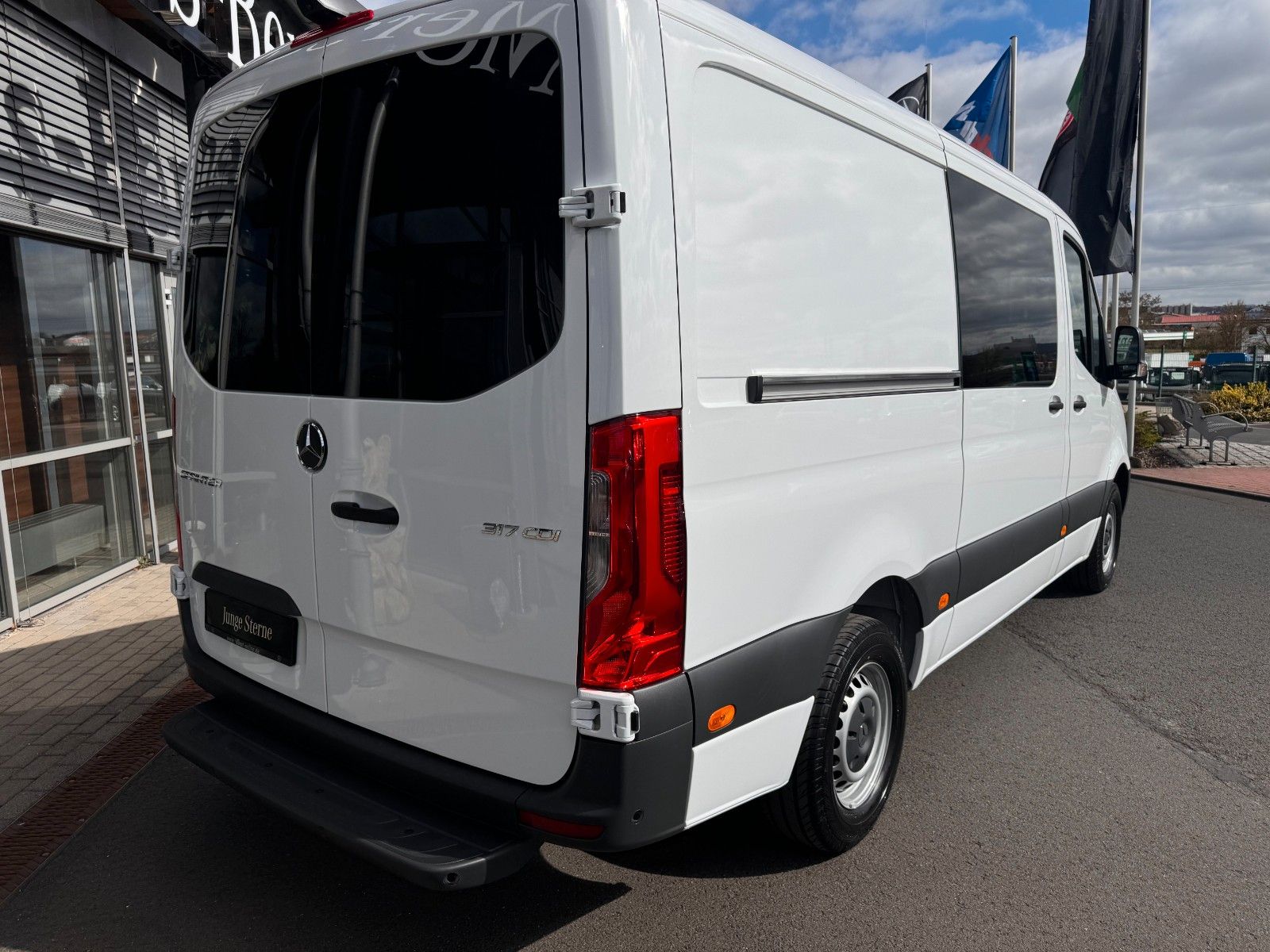 Fahrzeugabbildung Mercedes-Benz Sprinter 317 CDI 3665 Mixto/DoKa Klima Kamera