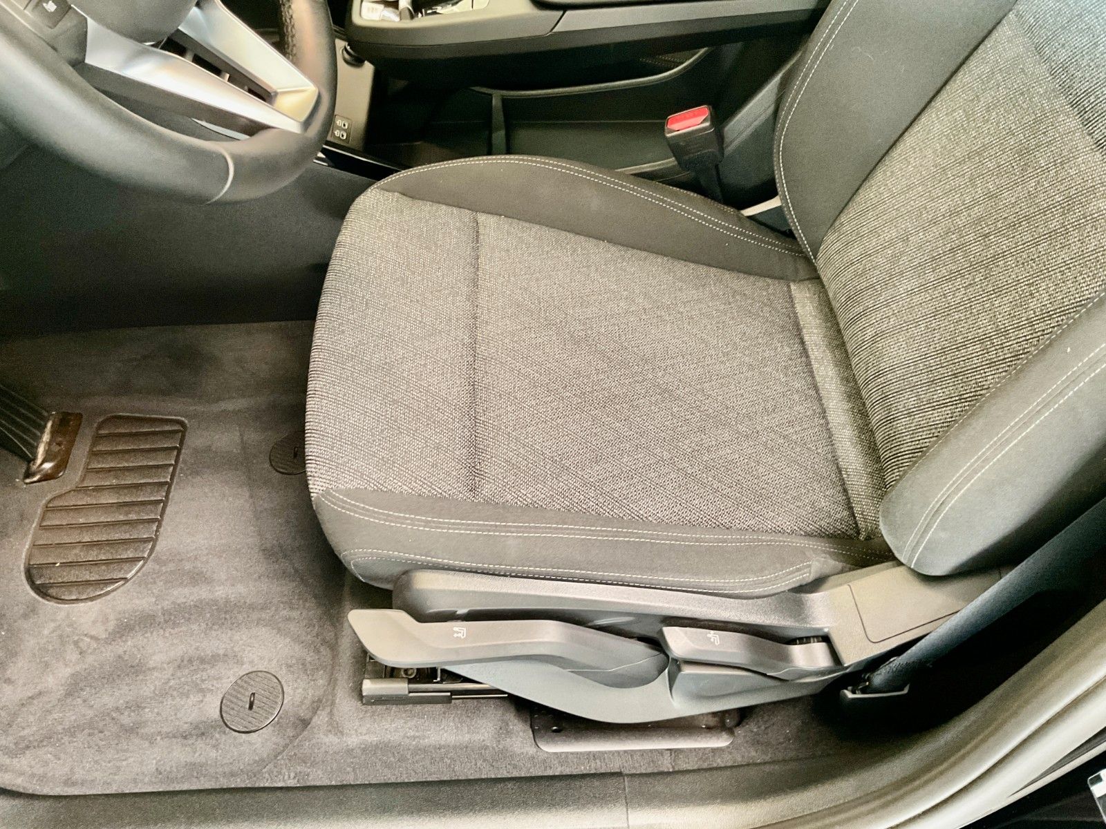 BMW 218i Active AHK Driving Assist Plus Adaptiv LED foto 9