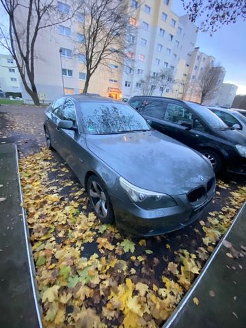 BMW E60 520i