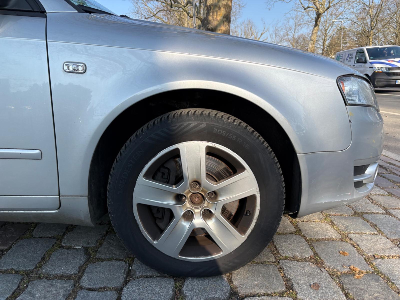 Audi A4 2006 — photo 22