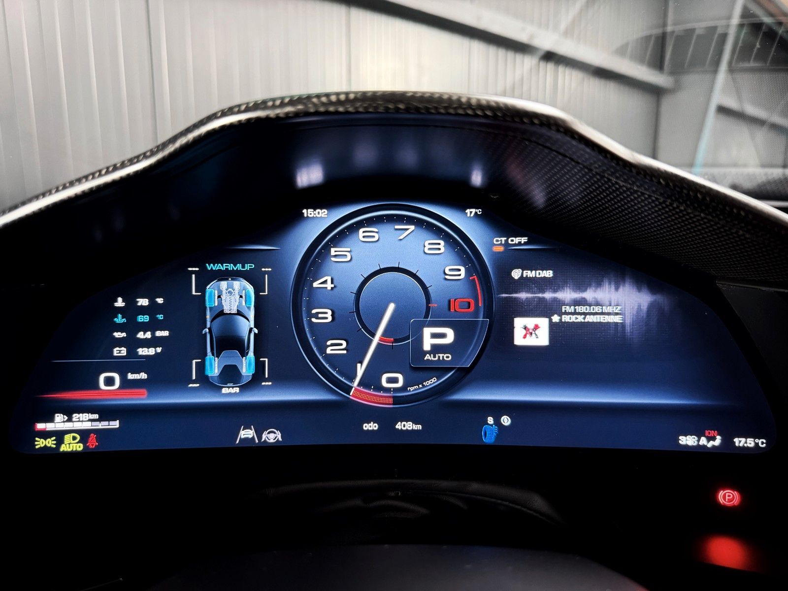 Fahrzeugabbildung Ferrari 12Cilindri + Cabon + Lift + Verde Minerale Metal