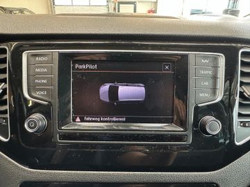 Volkswagen Golf *ACC*NAV*PDC*SitzHZ*2-ZONEN*ALCANTARA*AHK*