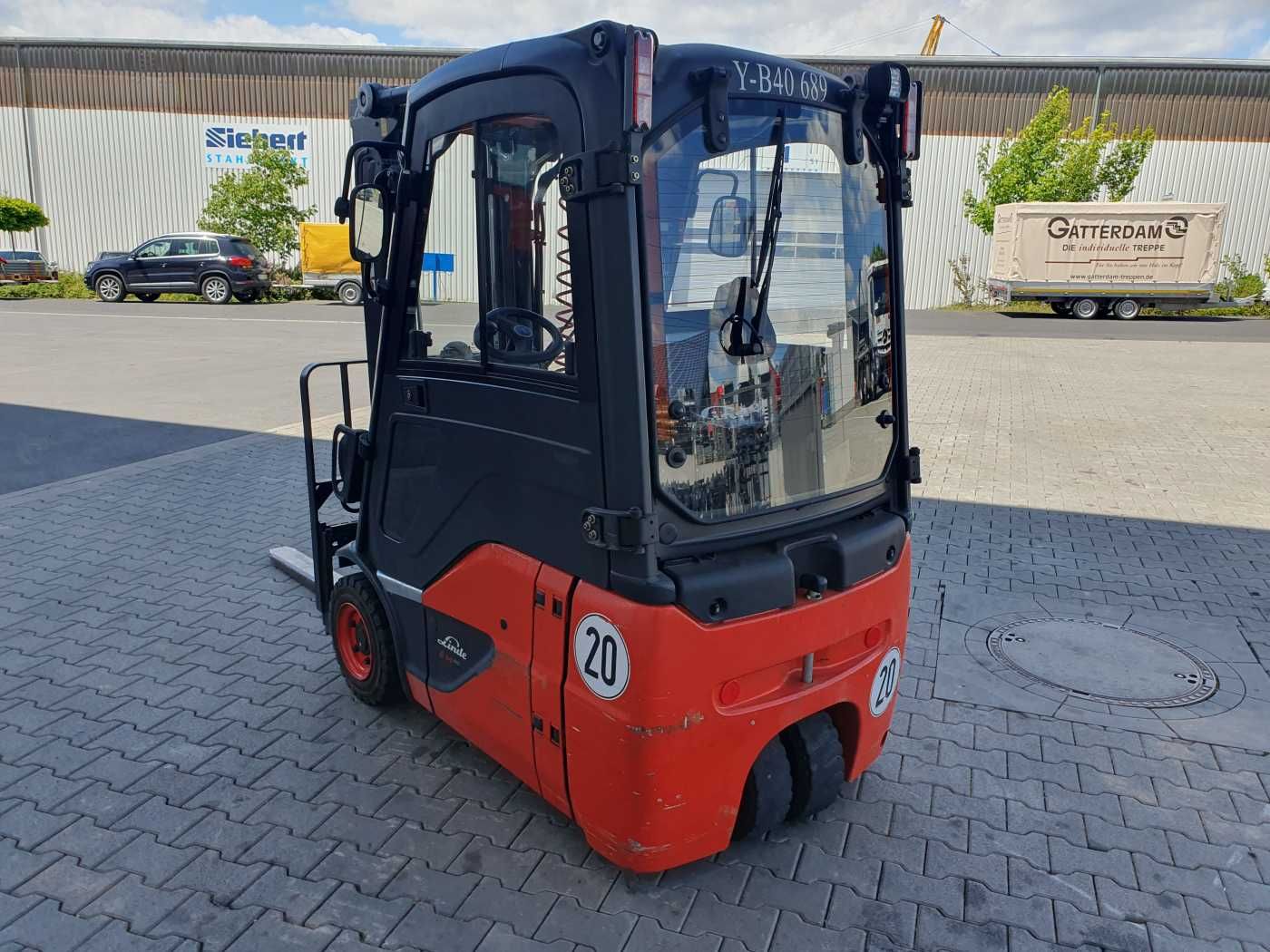 Fahrzeugabbildung Linde E14 - 02 / Triplex: 4.00m! / SS / 855h! / 2021
