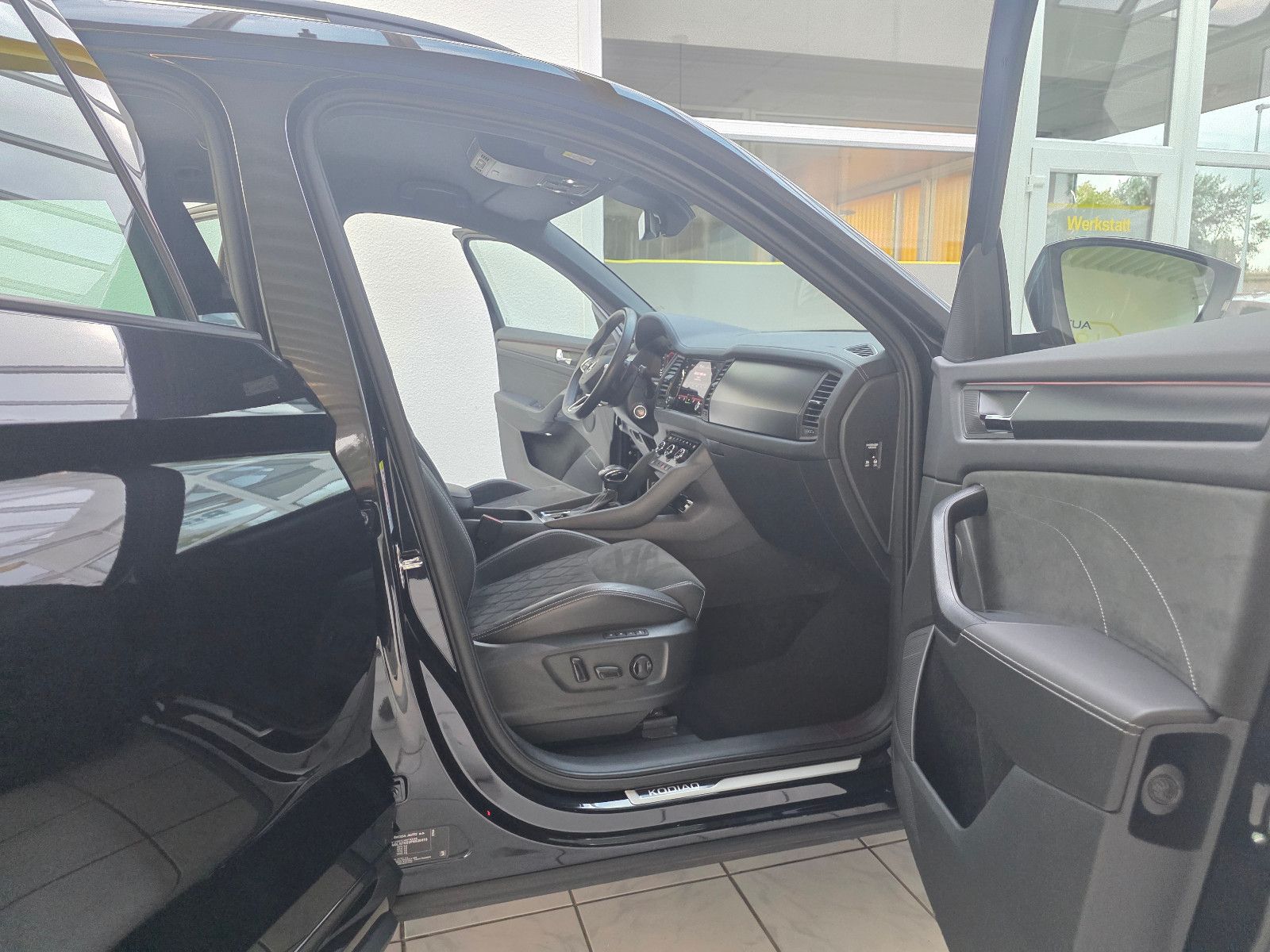 Skoda Kodiaq Sportline 4x4 7-Sitzer Businesspaket Navi foto 20