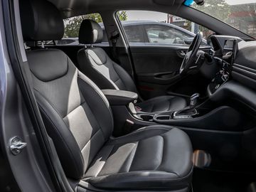 Hyundai Ioniq Premium Hybrid Stauassistent Leder Kamera