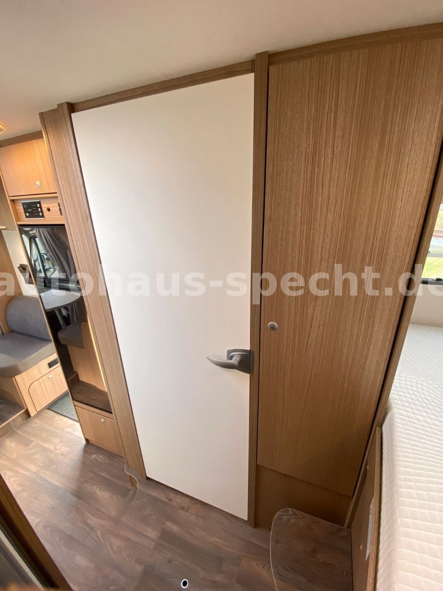 Fahrzeugabbildung Carado T334 / 3,5t / 1. Hand / kein Mietwagen