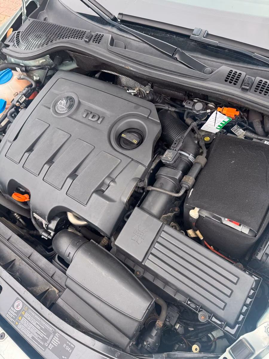 Skoda Octavia 2011 — photo 13