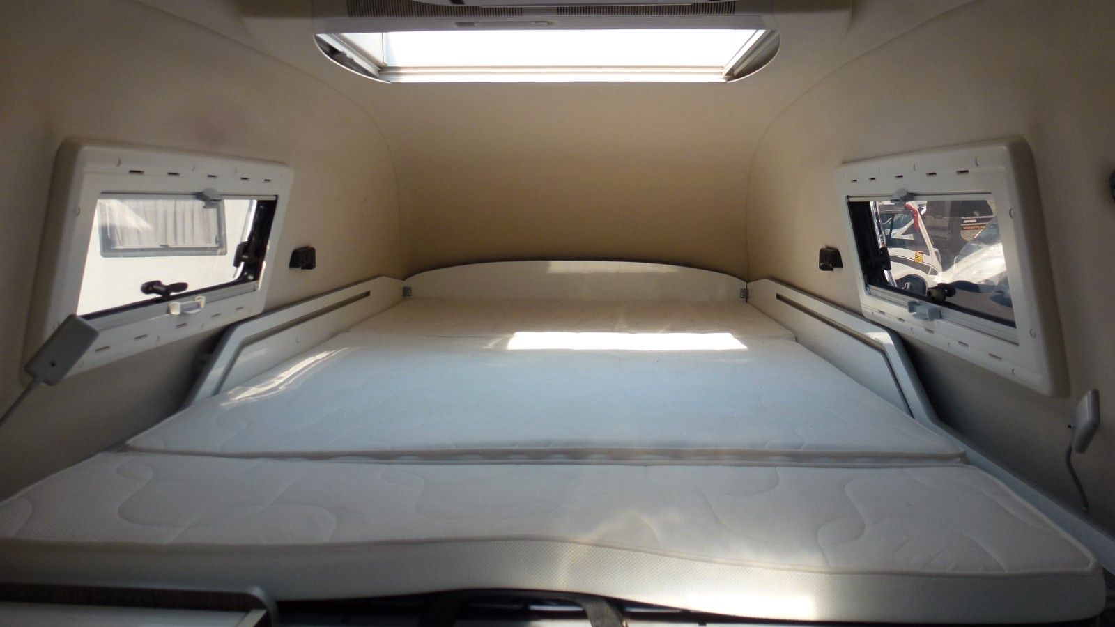 Fahrzeugabbildung Volkswagen T6 Westfalia Club Joker  - Hochdach -