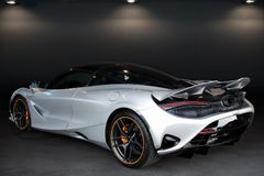 MCLAREN 750S - B&W Lift Elite Paint Carbon Interior 360°