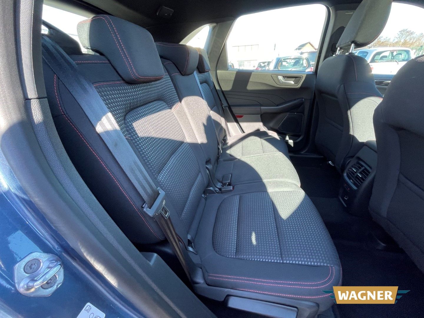 Fahrzeugabbildung Ford Kuga ST-Line Lenkradheizung Keyless Sitzheizung