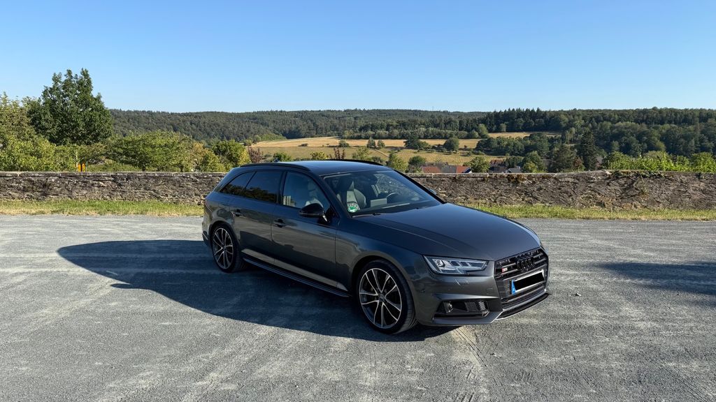 Image of Audi S4