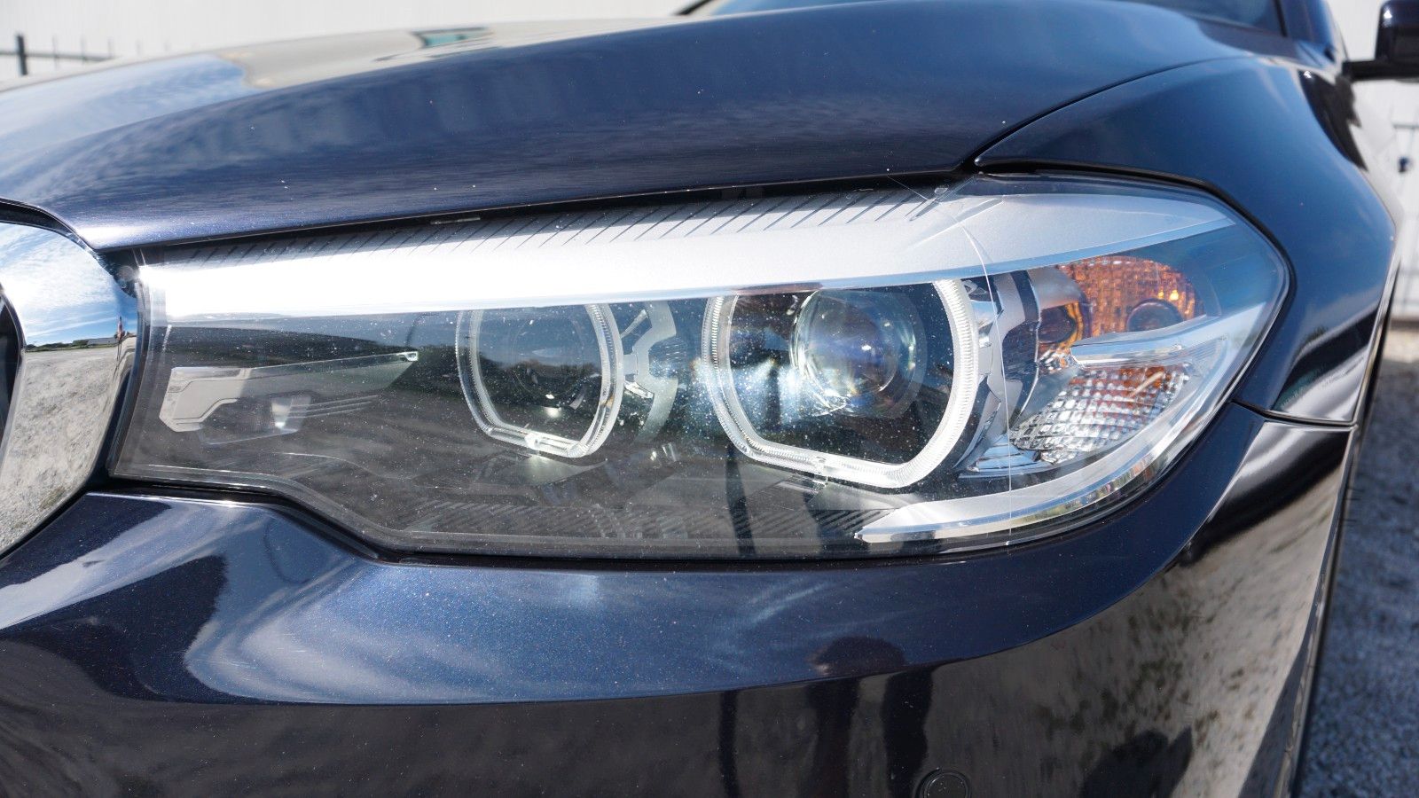 Fahrzeugabbildung BMW 520d xDrive Touring M Sport Navi,LED,Kamera,SH