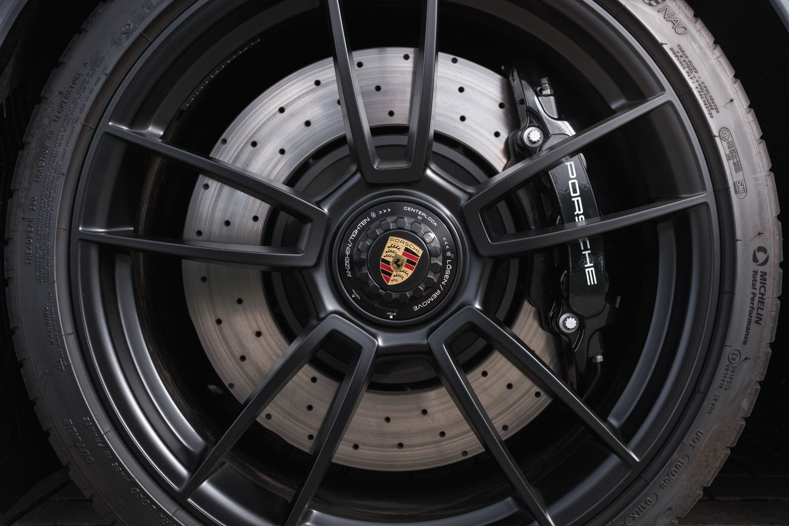 Fahrzeugabbildung Porsche 911/992.1 GTS 4 -18Wege-INNO-360-HALenkung-LED