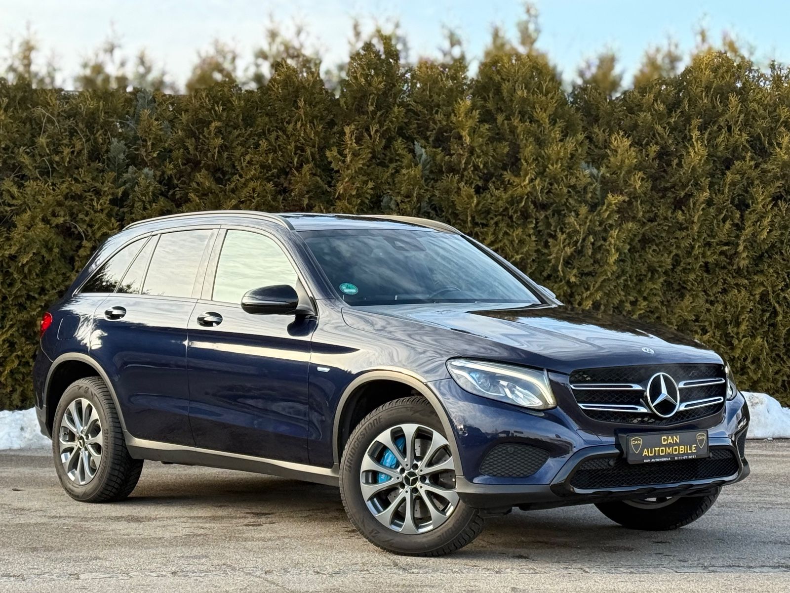 MERCEDES-BENZ GLC 350e 4Matic *LED*NAVI*CAMERA*AHK*LEDER*