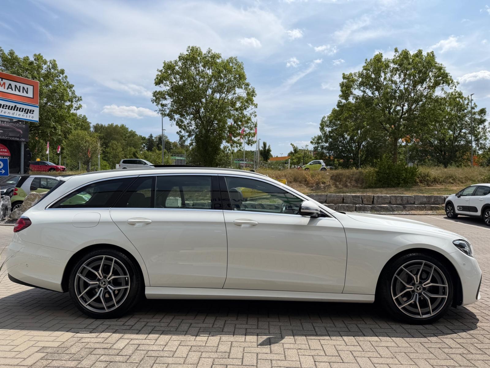 Mercedes-Benz E 220 d AMG-Line /Panoramadach/MFL