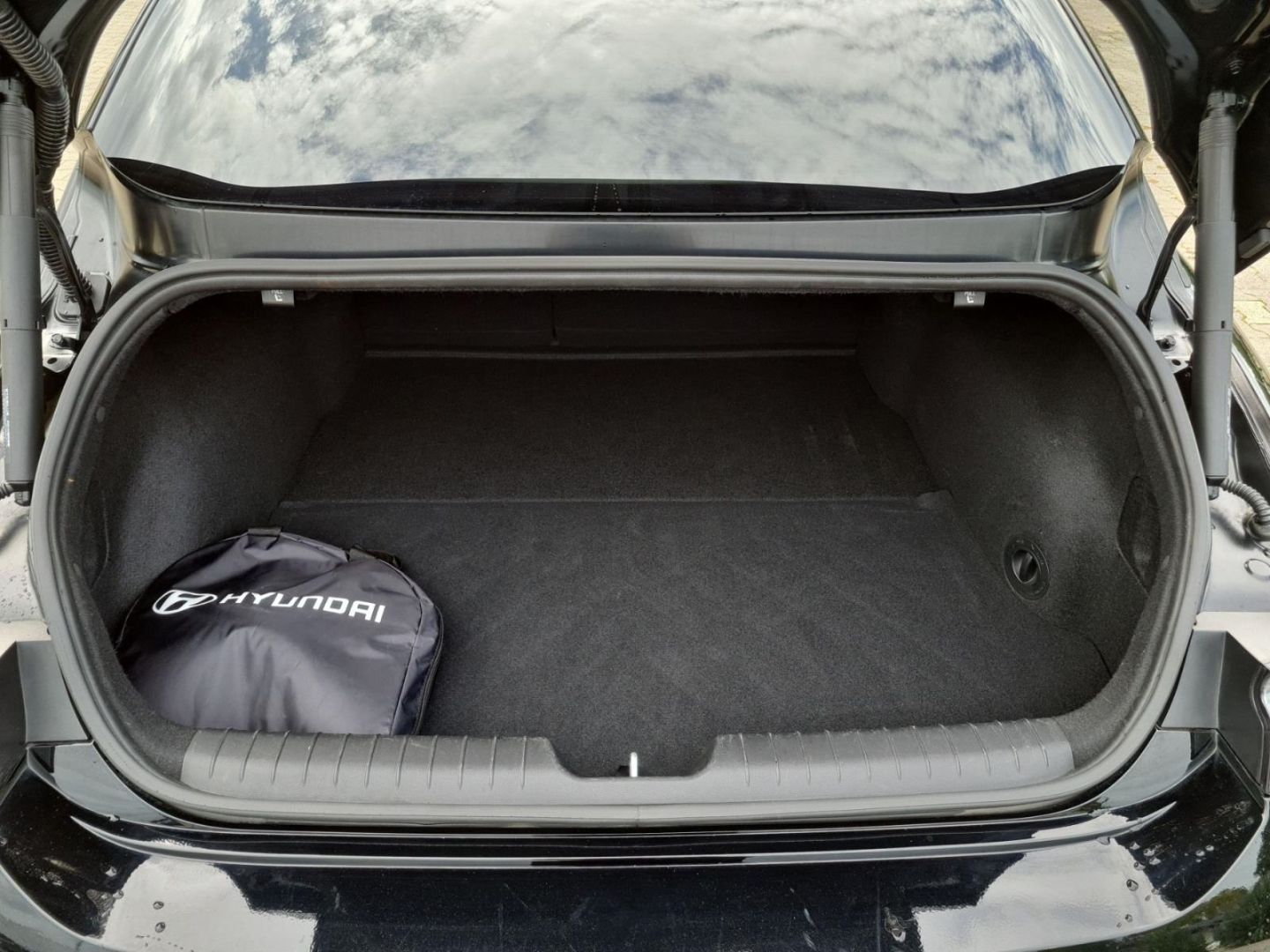 Hyundai IONIQ 6 – Bild 12