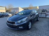 Kia Ceed SW 1.4 Benzin TÜV/Service/Reiffen NEU - gebrauchte Kia cee'd Sportswagon aus dem Jahr 2014
