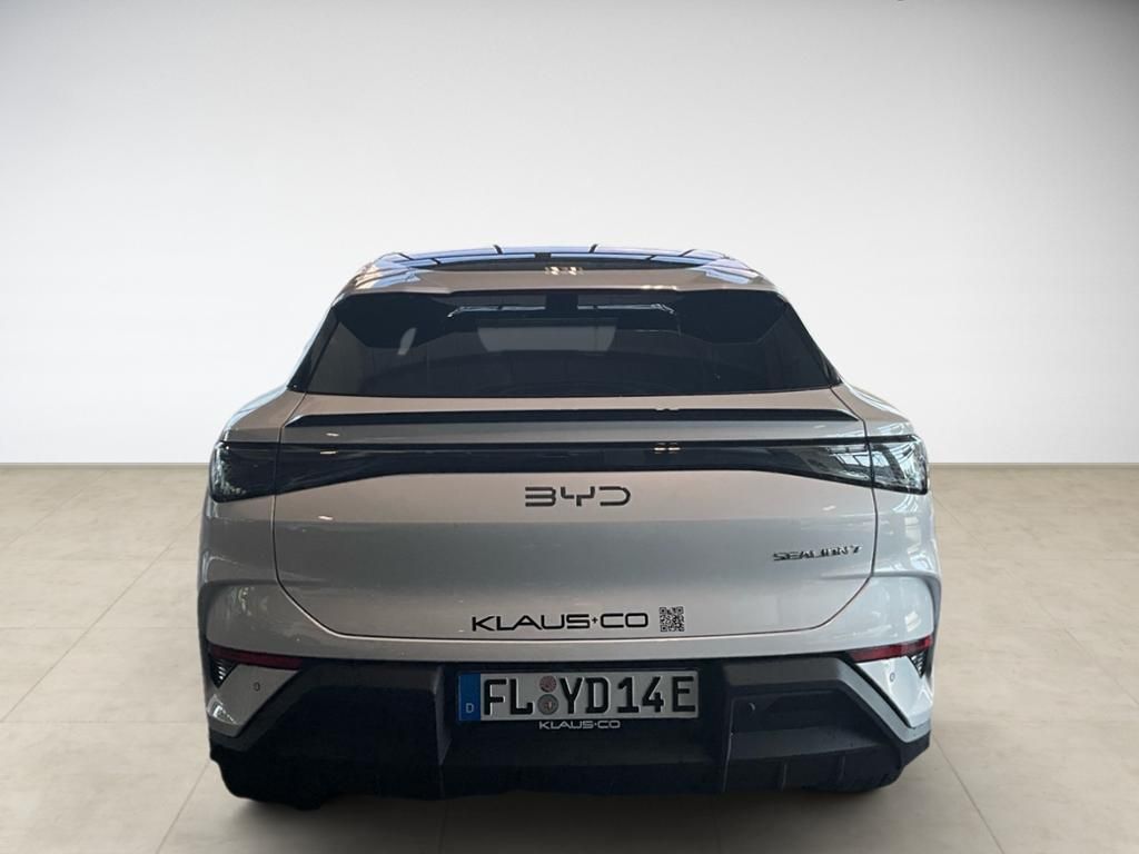 BYD SEALION 7
