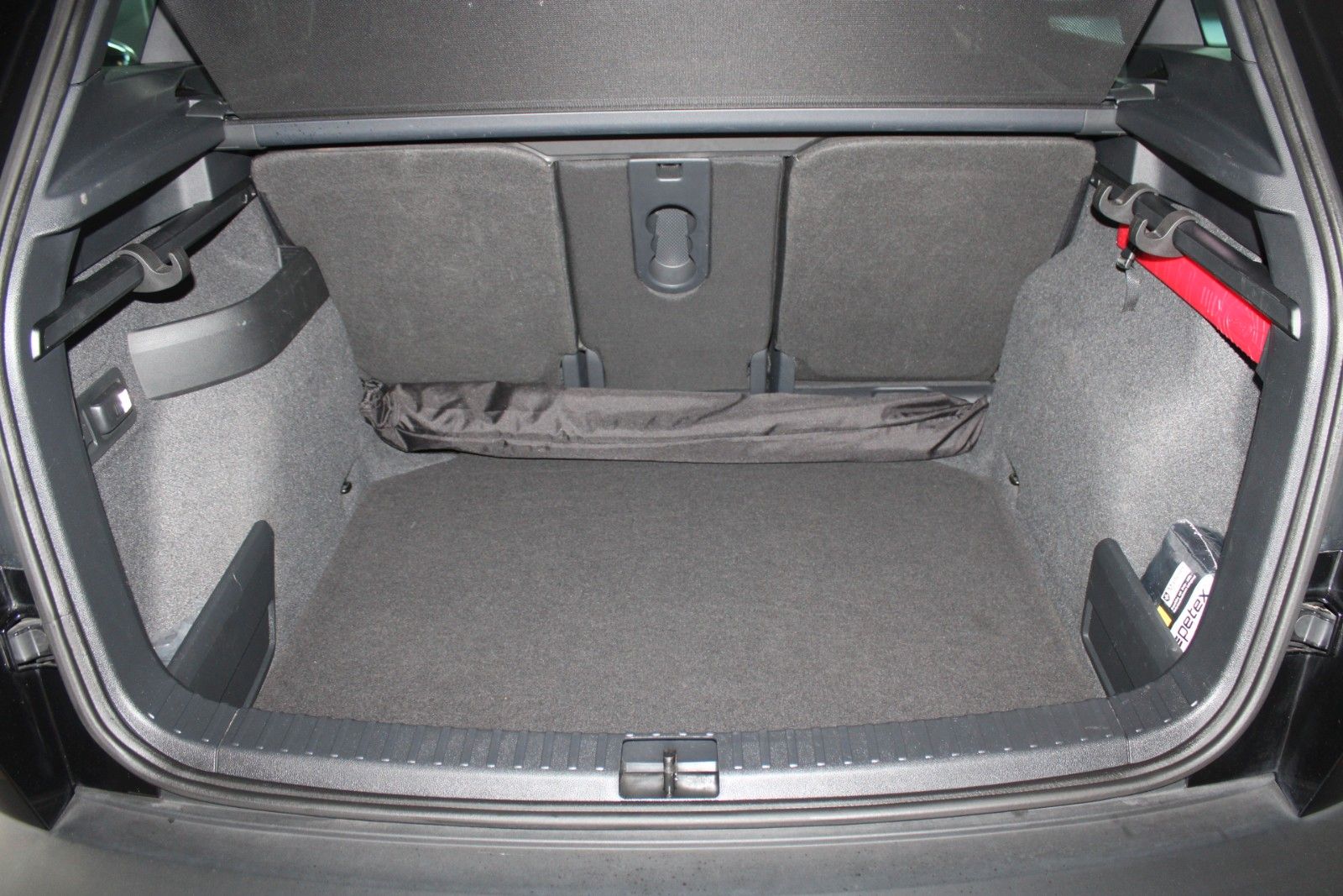 Fahrzeugabbildung SKODA Karoq 1.5 TSI ACT DSG Style LED AHK NAVI WinterP