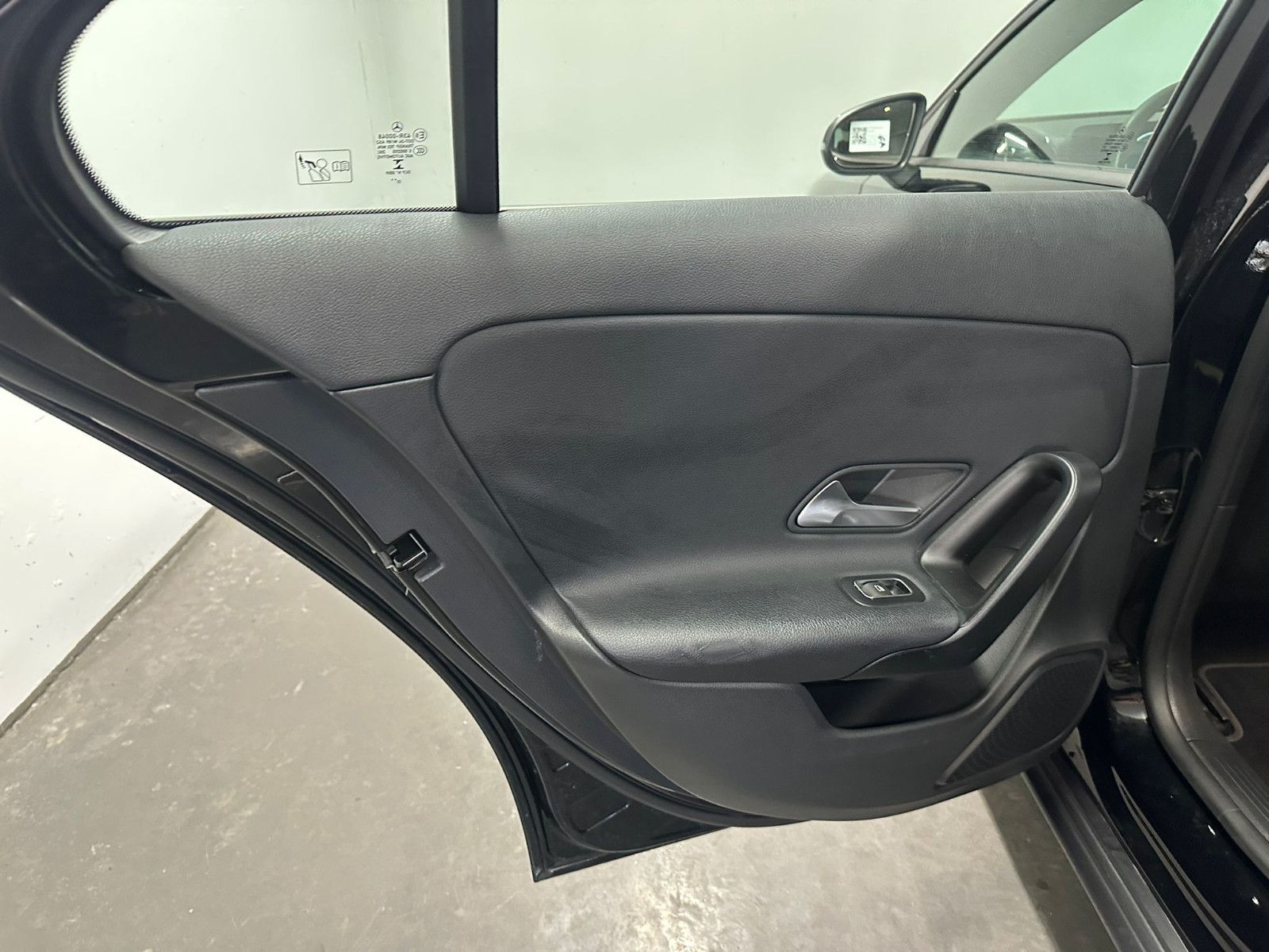 Fahrzeugabbildung Mercedes-Benz A 200 d Limousine *KAMERA*NAVI*CARPLAY*AHK*