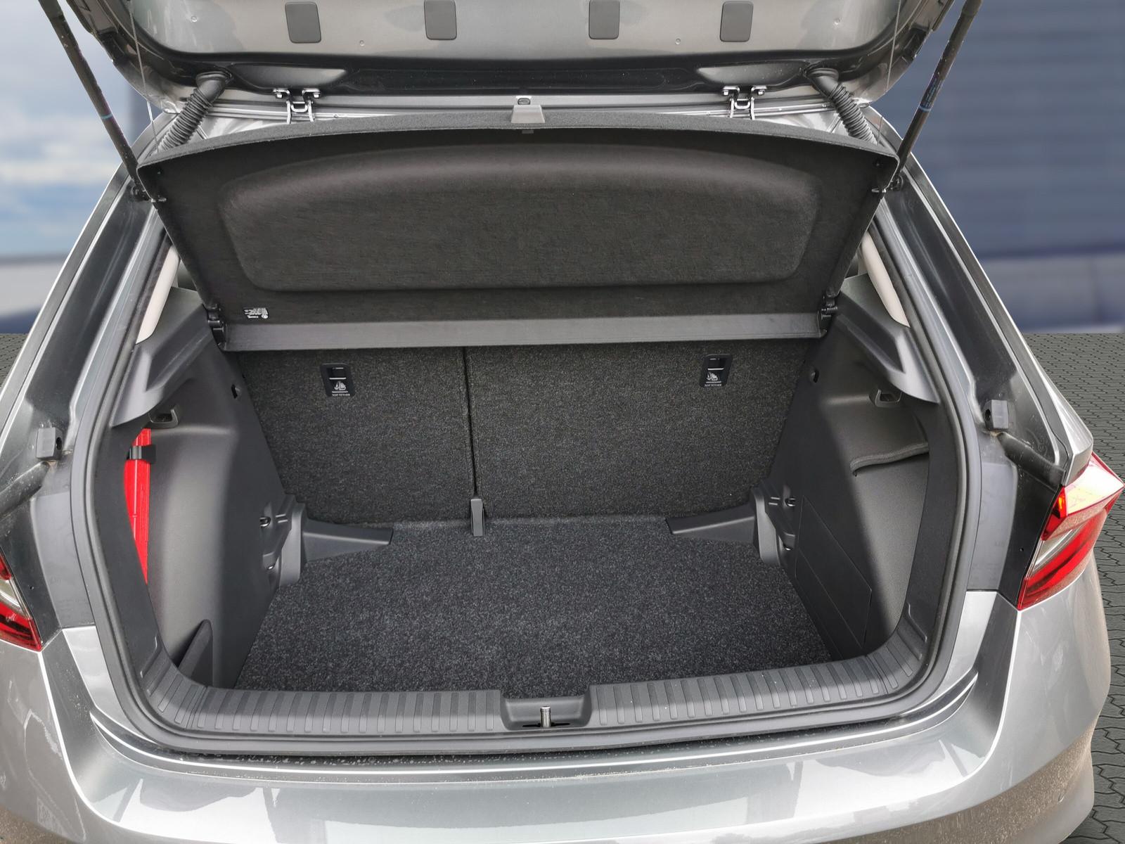 Skoda Fabia 1.0  TSI Ambition DSG  Kamera  LED