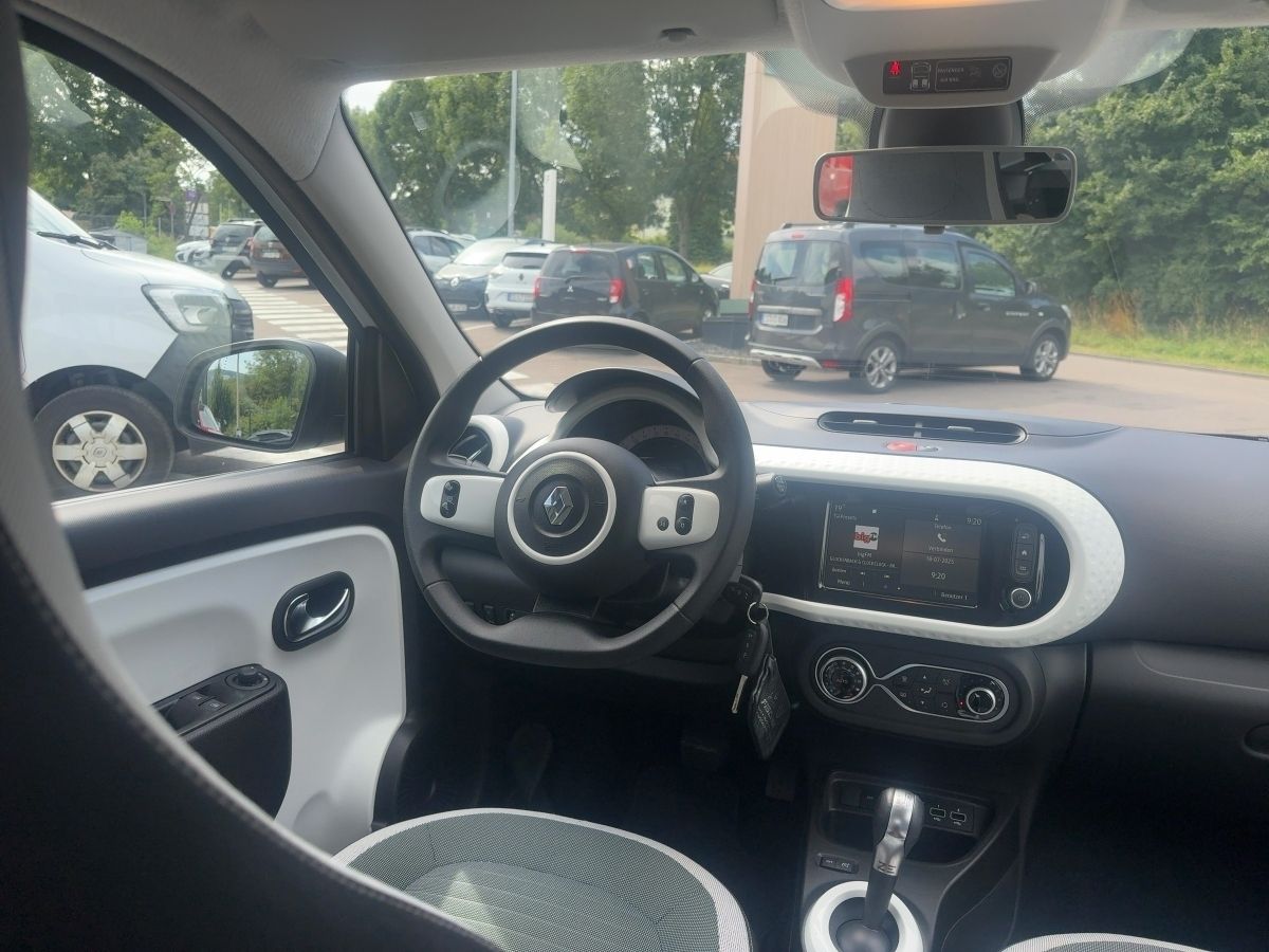 Fahrzeugabbildung Renault Twingo E-TECH 100% el. ZEN ABS Fahrerairbag ESP