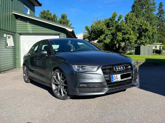 AUDI A3 2.0 TDI S tronic quattro S line Sportb. S...
